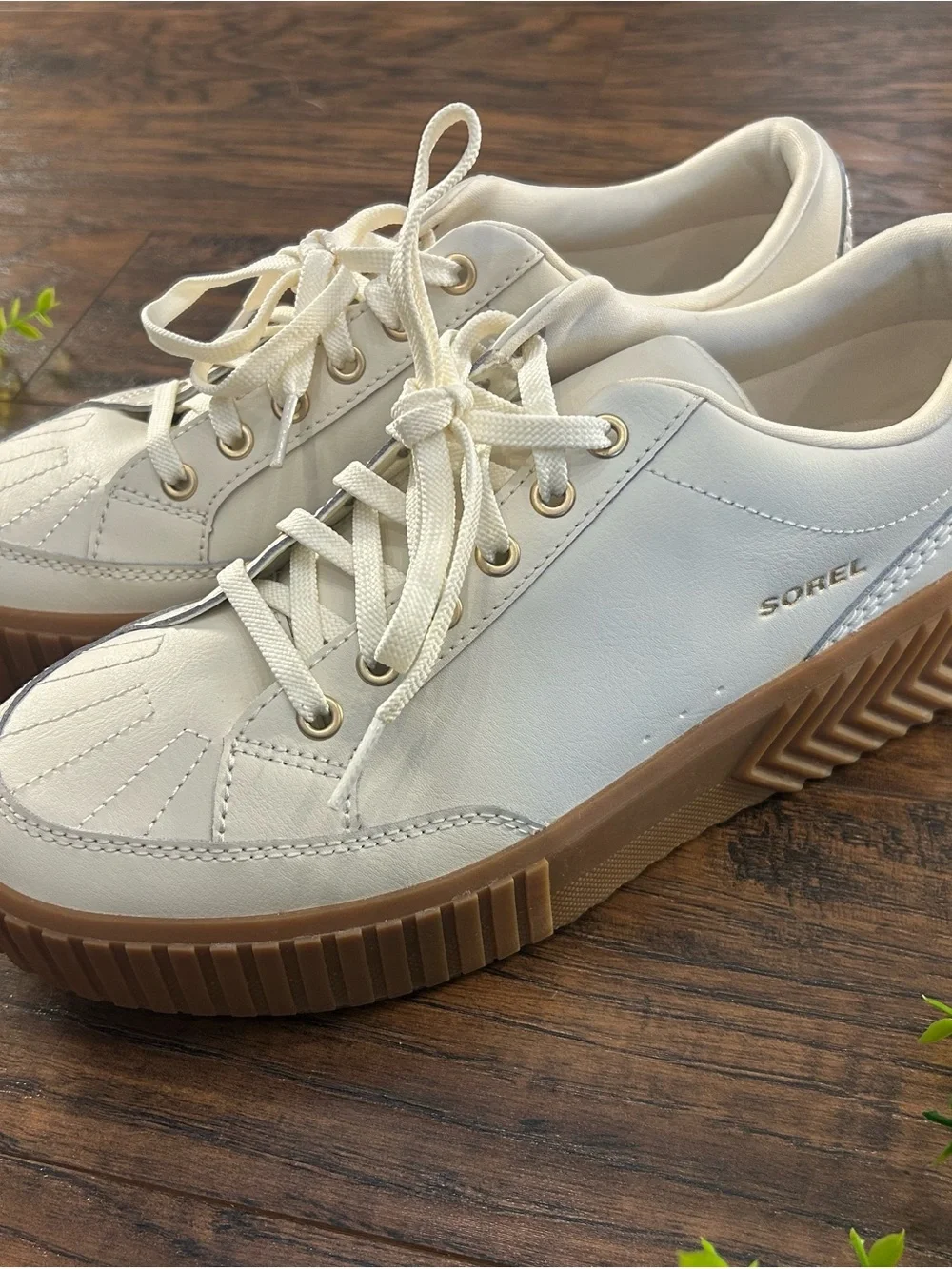 SOREL Women’s ONA Ave Low Sneakers Cream Leather Platform Gum Sole Size 11 - Picture 2 of 16